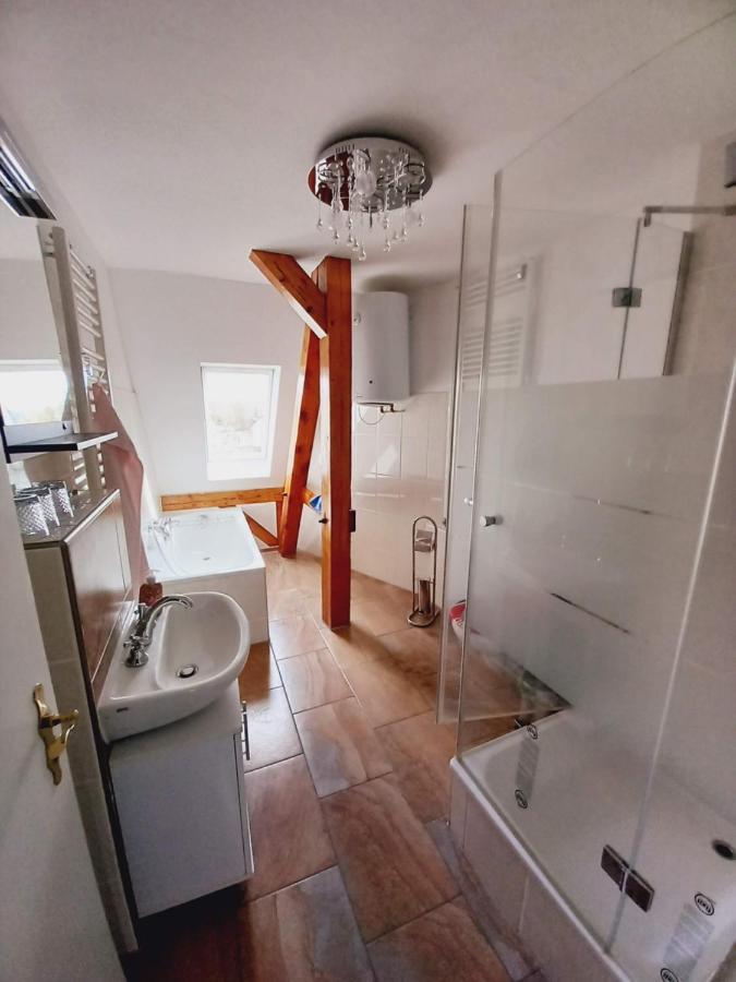 Apartment Schwarzer Adler Mit 3 Schlafzimmern Und 2 Wc