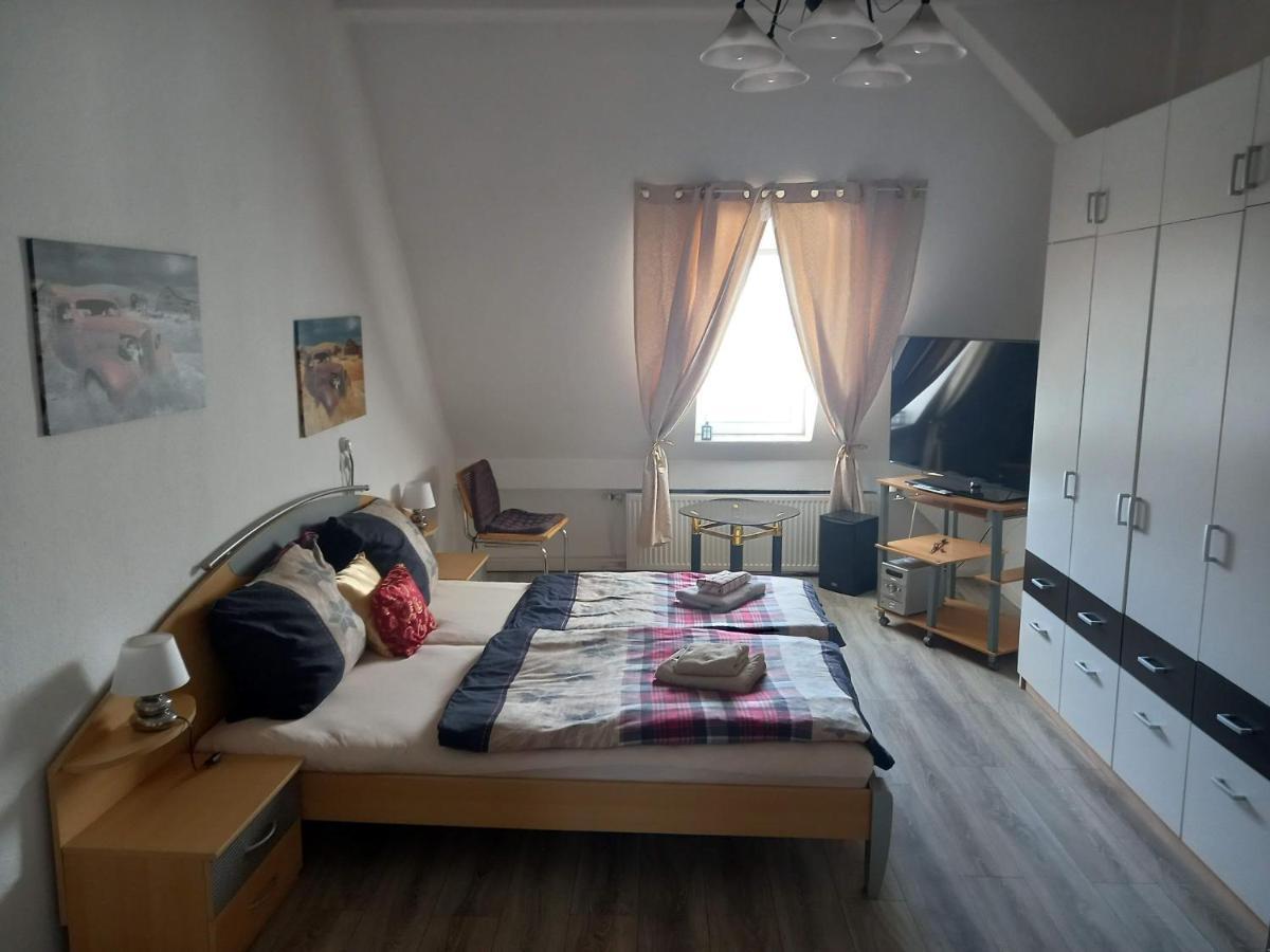 Apartamento Schwarzer Adler Mit 3 Schlafzimmern Und 2 Wc Markisch Buchholz