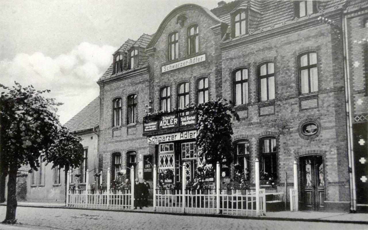 Schwarzer Adler Mit 3 Schlafzimmern Und 2 Wc Apartment *